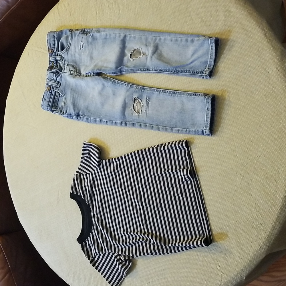❣5 for $25 Sale❣ Distressed Jeans and T- Shirt